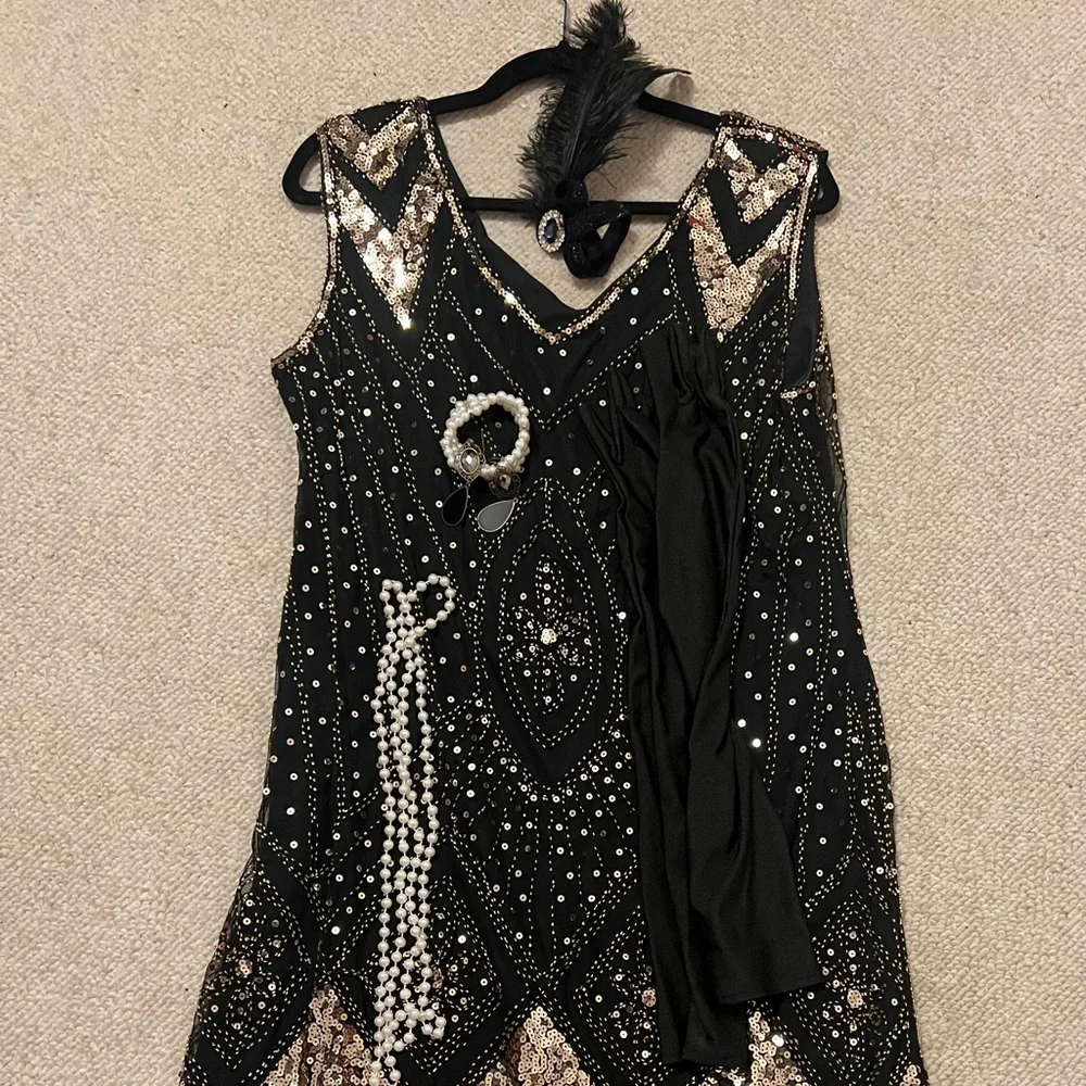 Elegant Black and Gold Beaded Dress flapper dress - Picture 3 of 3